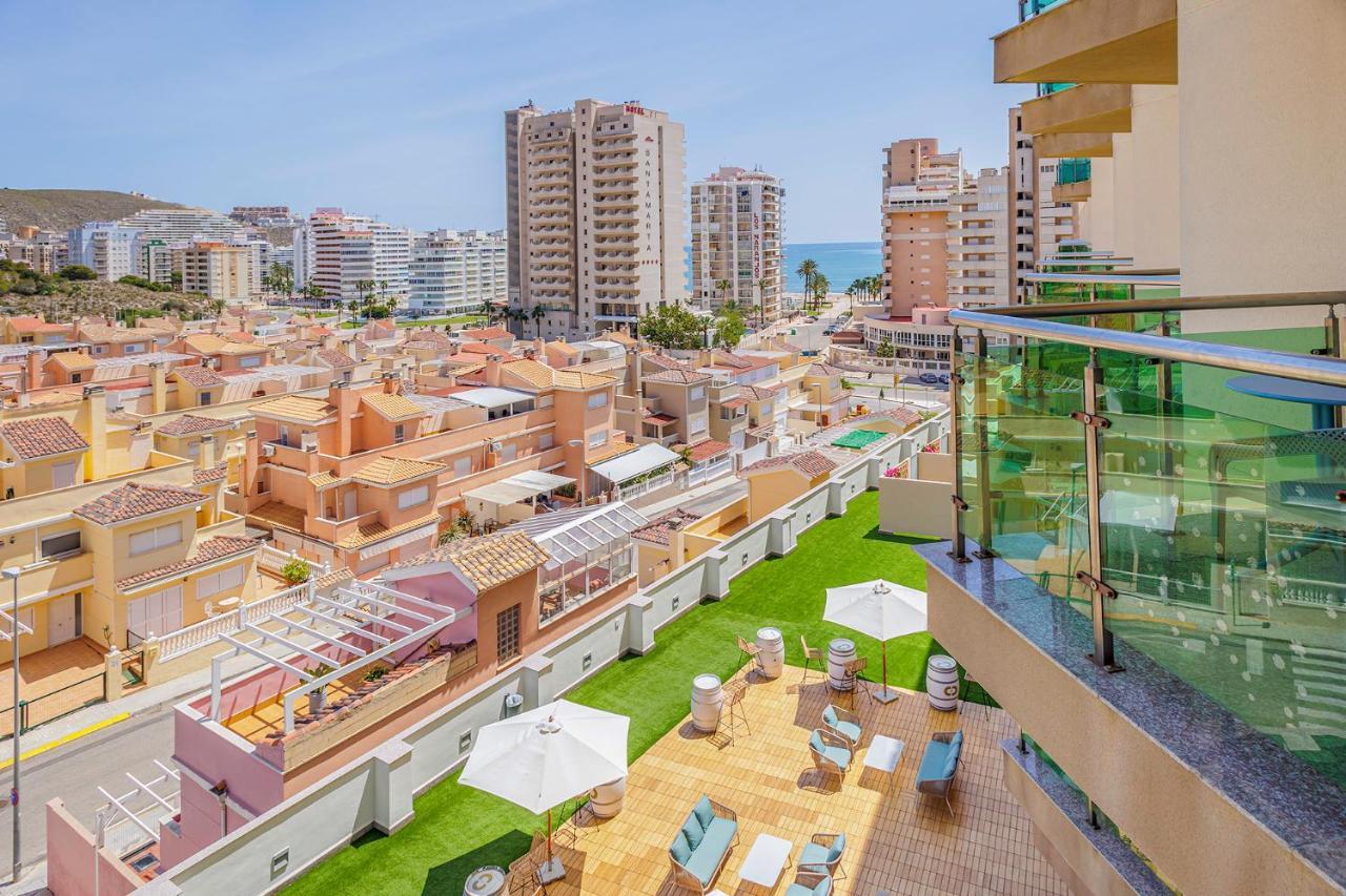 Suite Junior con vistas laterales al mar (1 adulto + 2 niños)